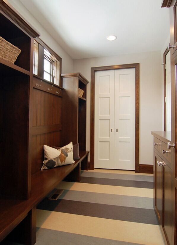 實木家具打造超強收納的進門效果圖?.jpg